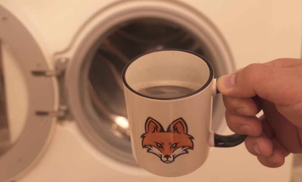 Wlej kawę do pralki