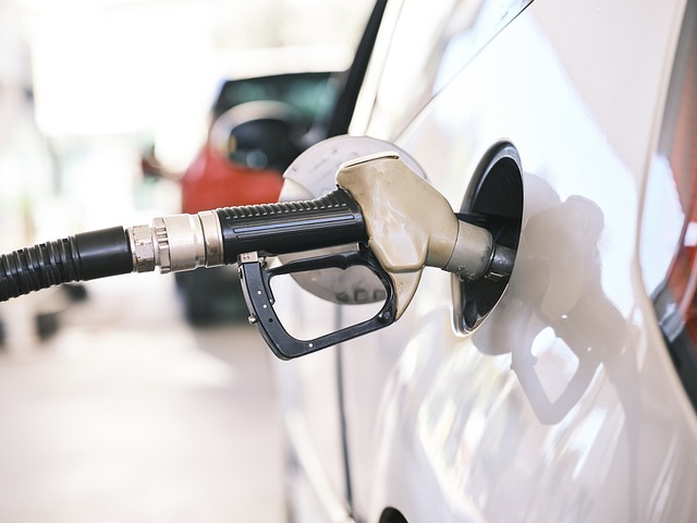 Dopłaty do paliwa czy obniżka podatków na paliwa. Od 2023 roku wyższe ceny na stacjach