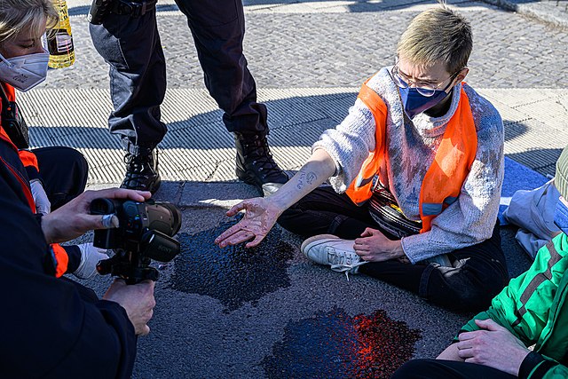 Niemiecka policja rozbiła grupę aktywistów klimatycznych