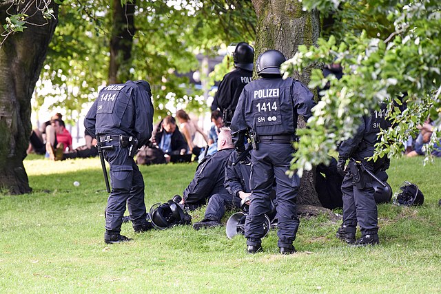 Propalestyńskie protesty w Niemczech. 80 policjantów rannych