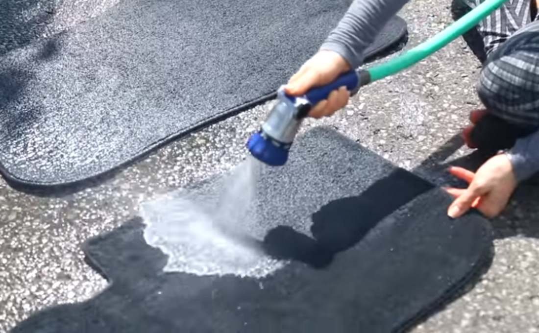 czyszczenie dywaników samochodowych