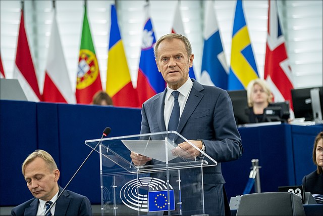 Reuters: Tusk wycofał pozwy przeciwko Unii Europejskiej