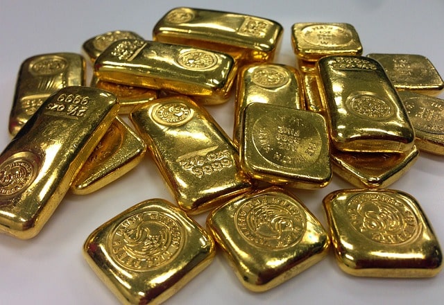 Oszuści wyłudzili od 84-latki 30 sztabek złota