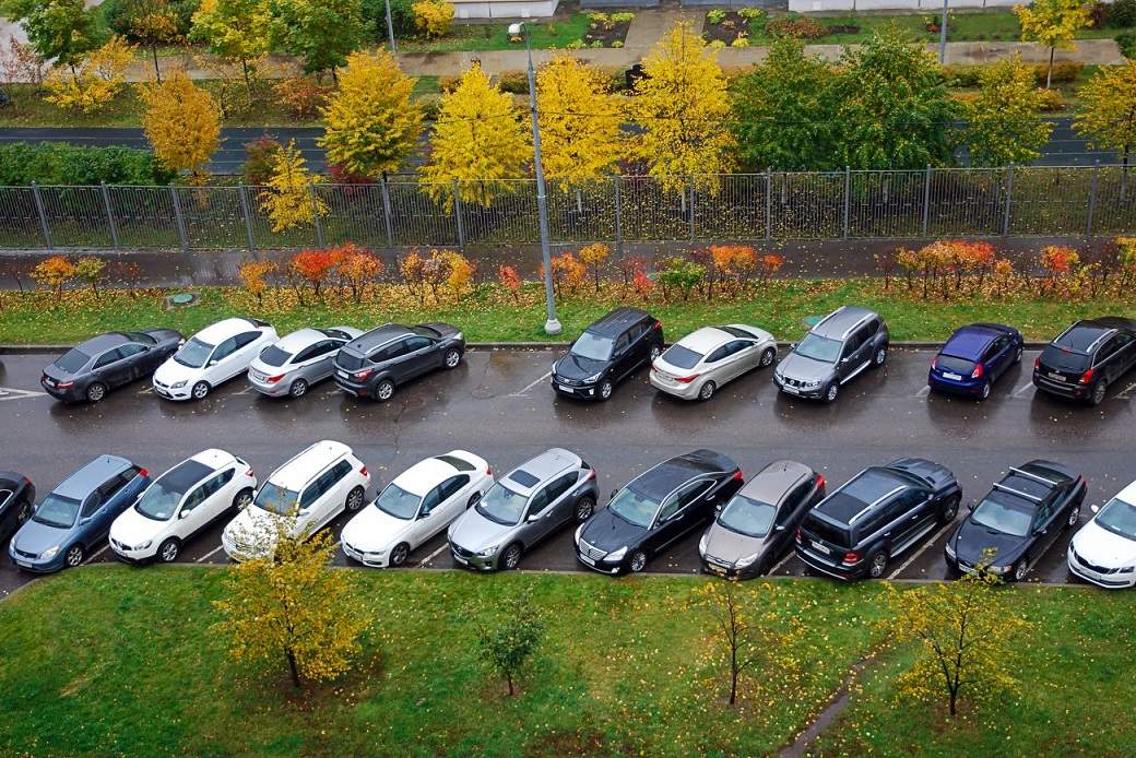 Technologie wspomagające parkowanie