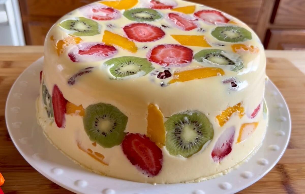 ciasto bez pieczenia z owocami