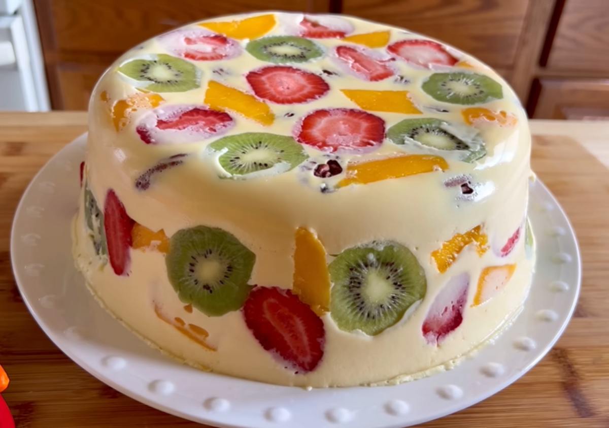 ciasto bez pieczenia z owocami 