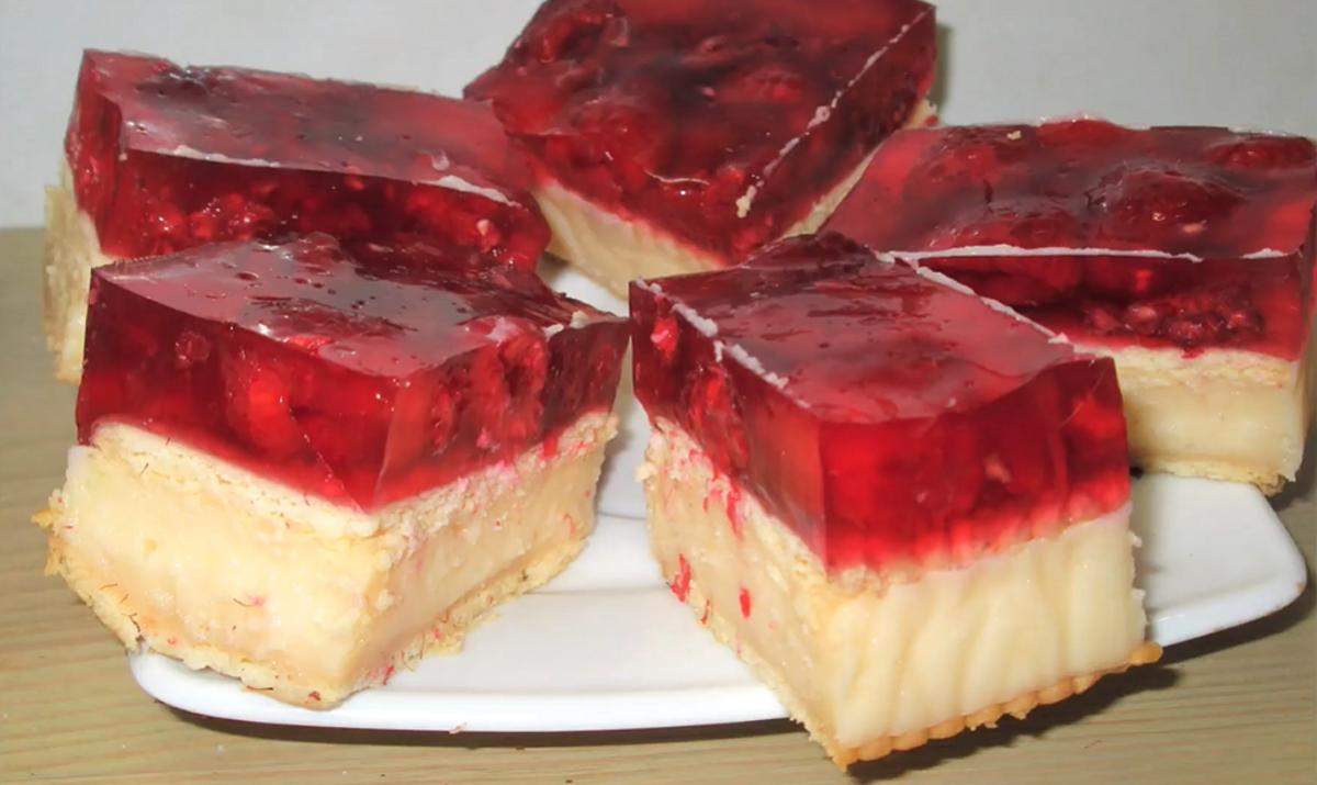 Napoleonka z malinami bez pieczenia