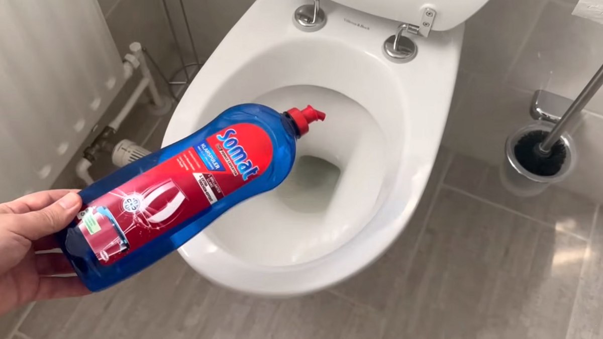 wlej nabłyszczacz do zmywarki do toalety