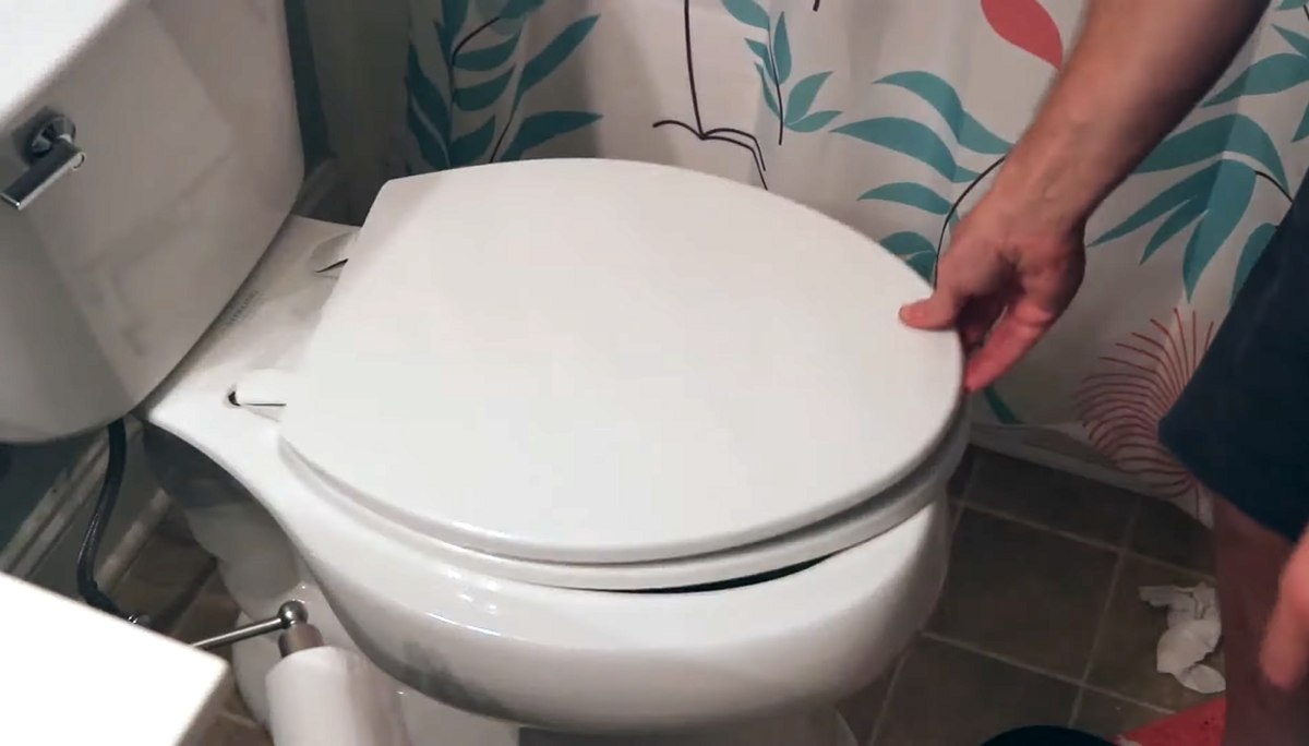 niestabilna deska sedesowa