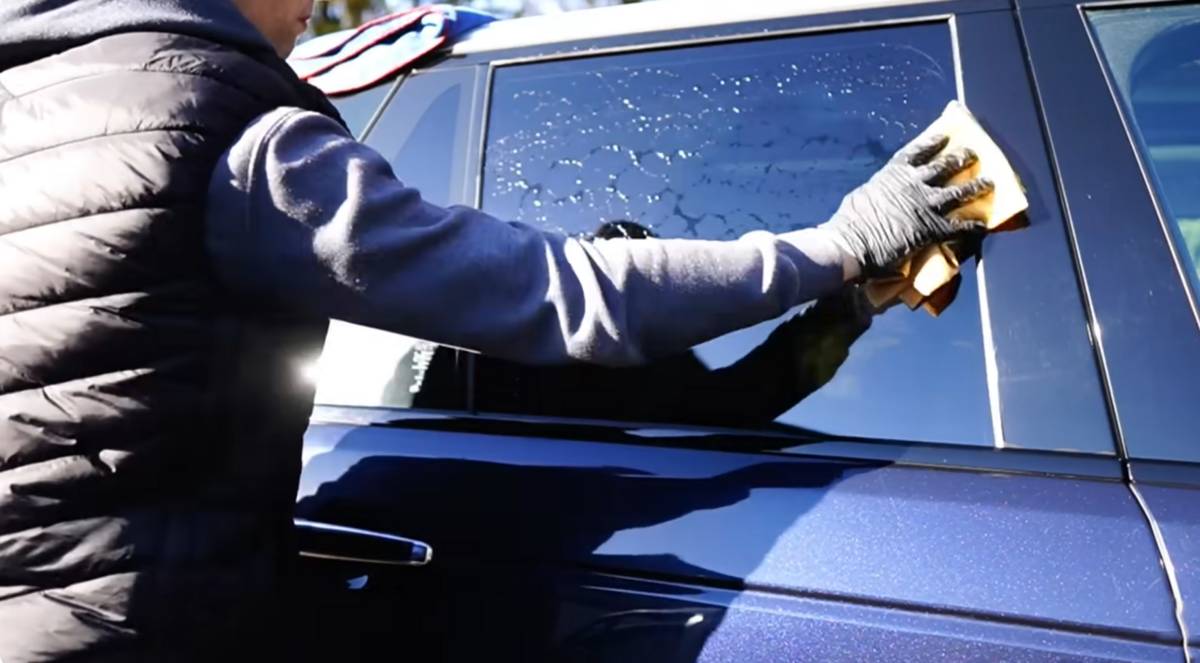 mycie szyb samochodowych