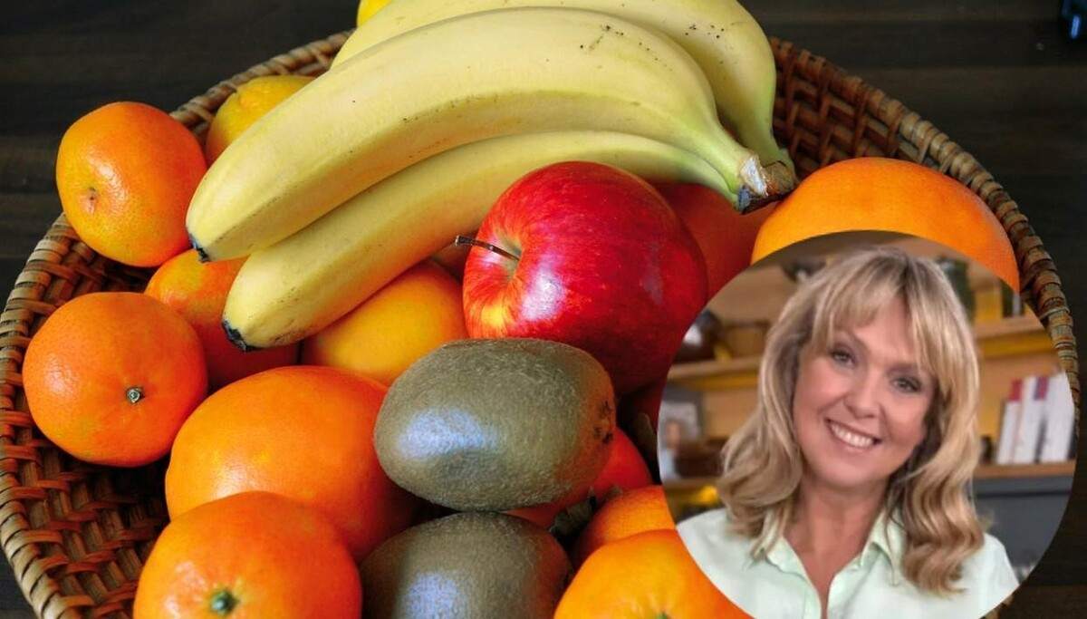 Ewa Wachowicz i owoce