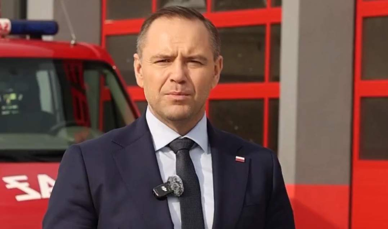 Sondaż. Większość nie popiera zmiany konstytucji