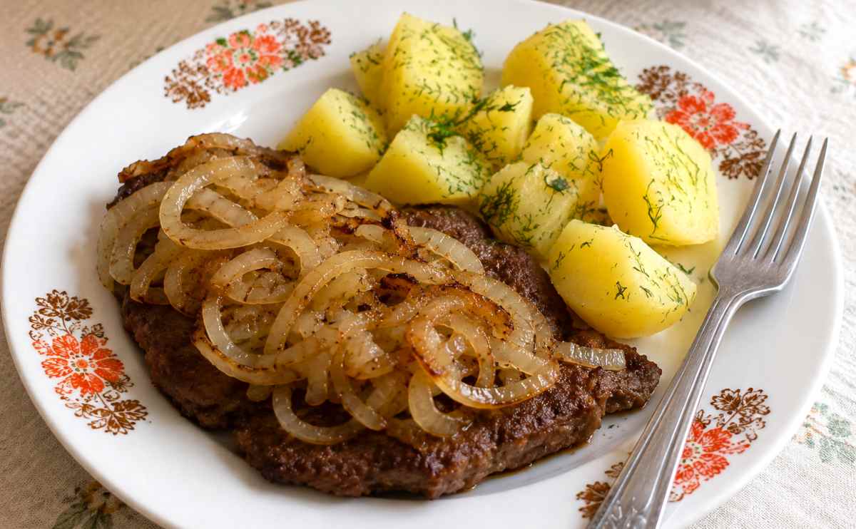 rumsztyk z cebulą