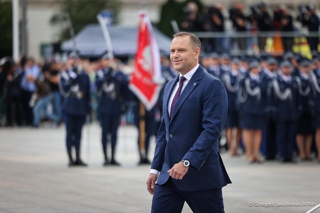 Popracie dla Nawrockiego po roku prezydentury