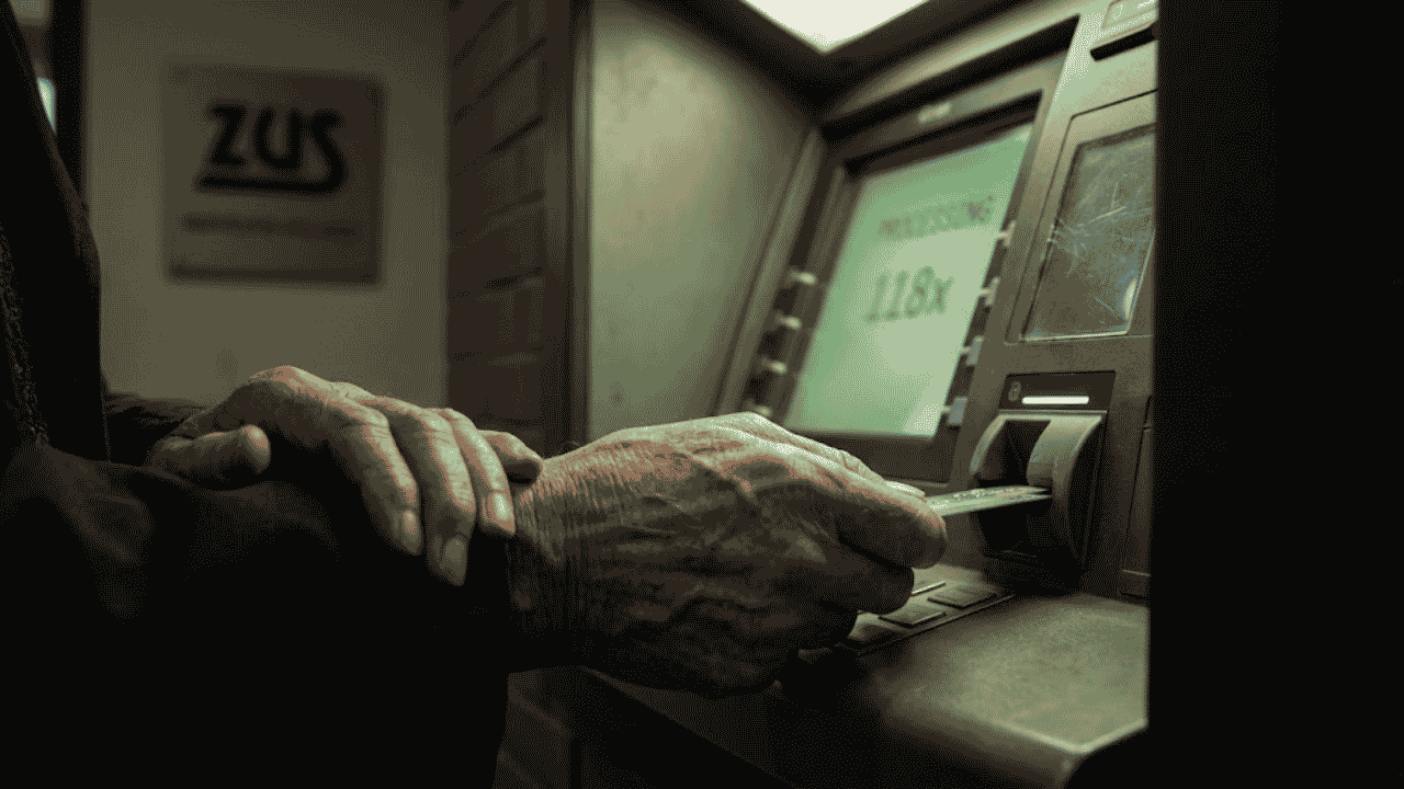 ZUS będzie wyjątkowo hojny. Wypłaci Polakom prawie 1200 zł